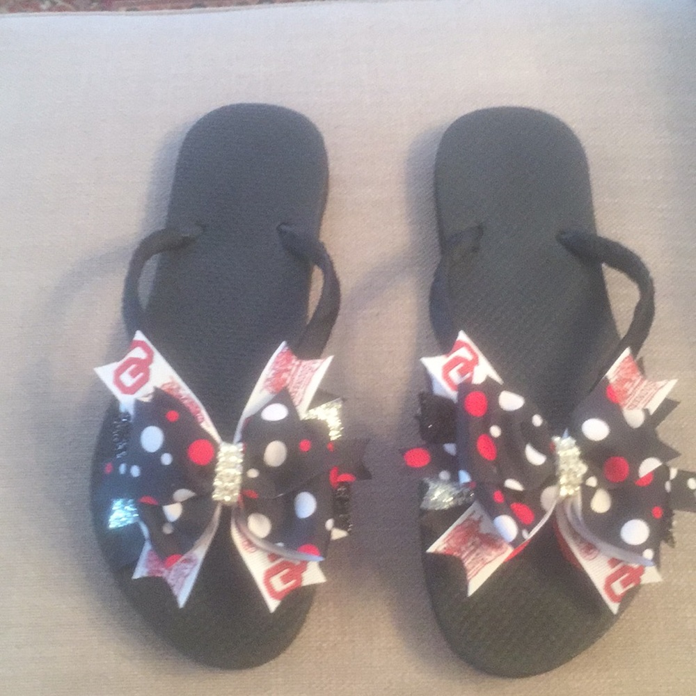 OU flip flops . - Picture 2 of 3